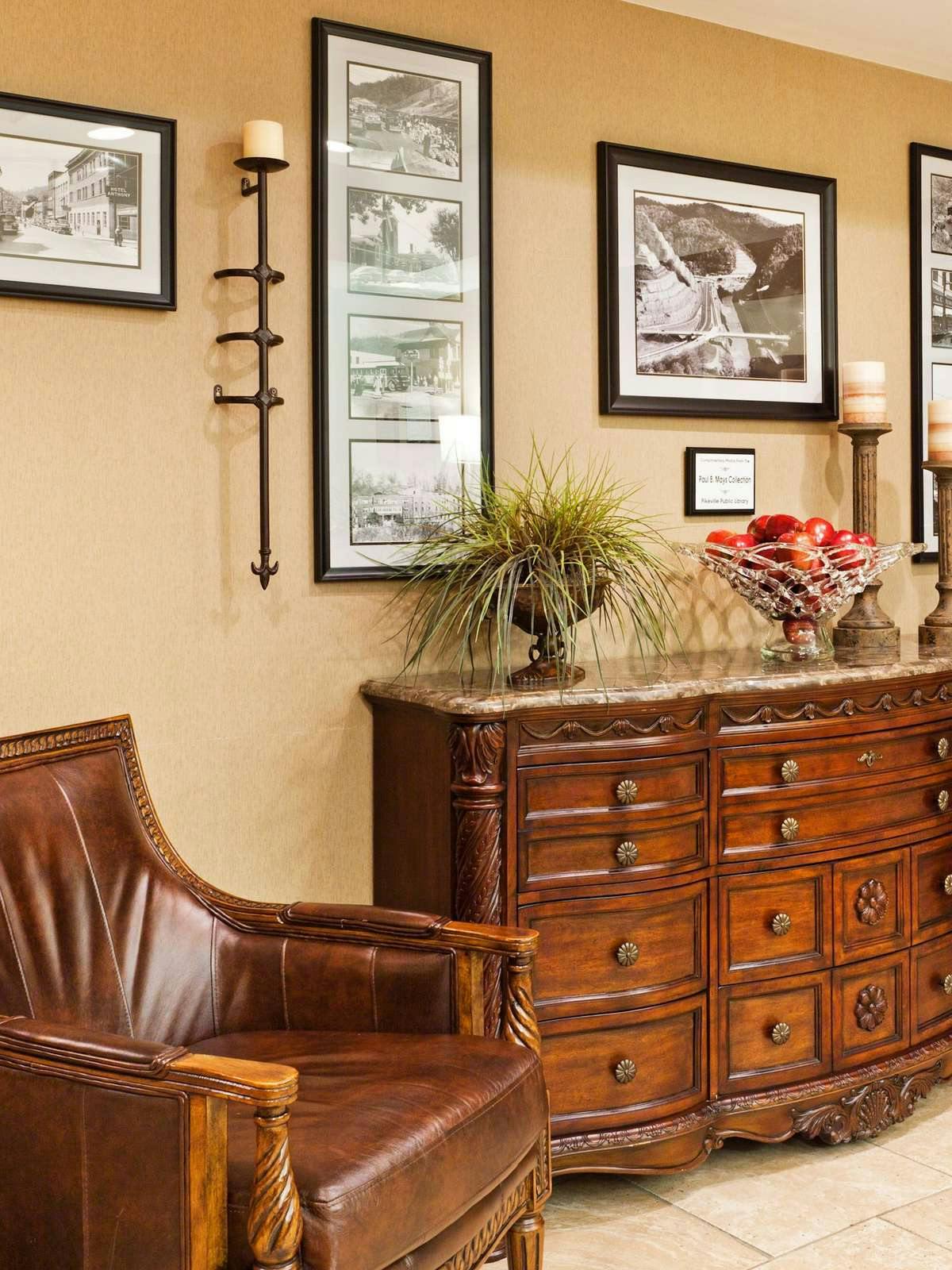 Hotel Holiday Inn Express Hotel & Suites Pikeville photo 3