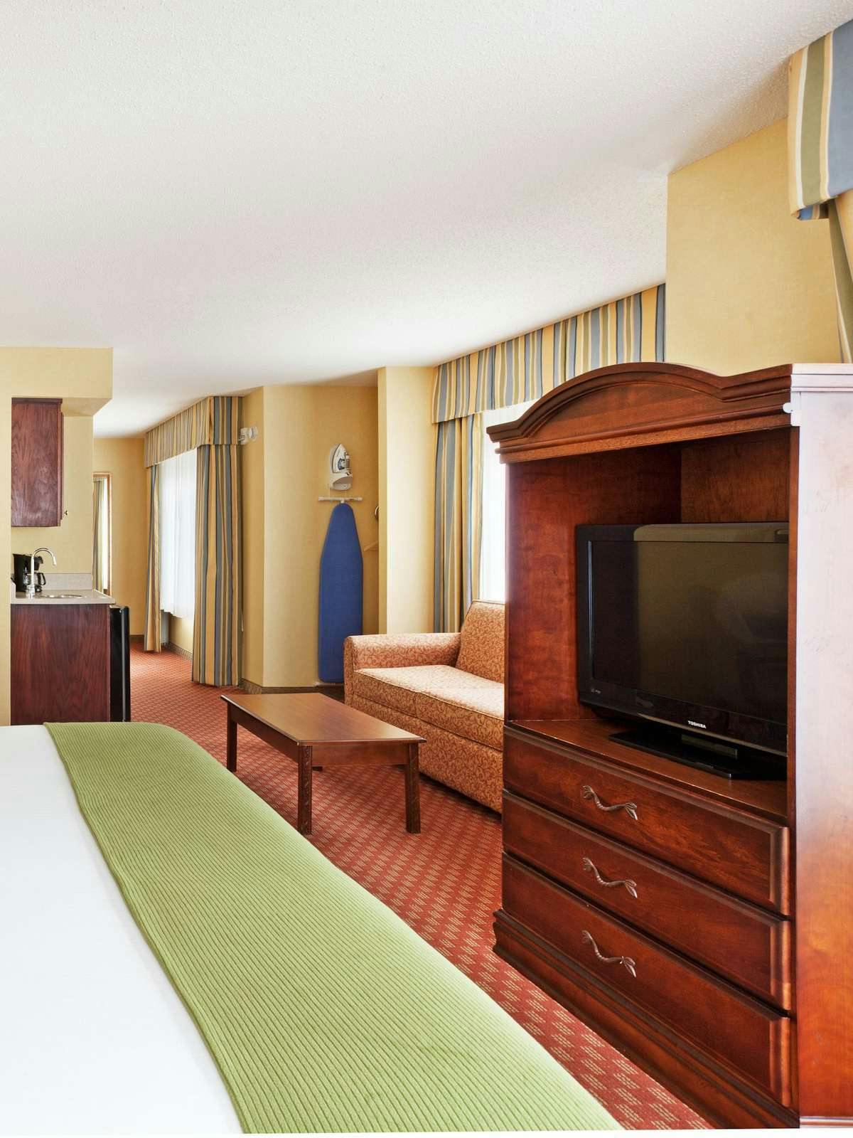 Hotel Holiday Inn Express Hotel & Suites Pikeville photo 2