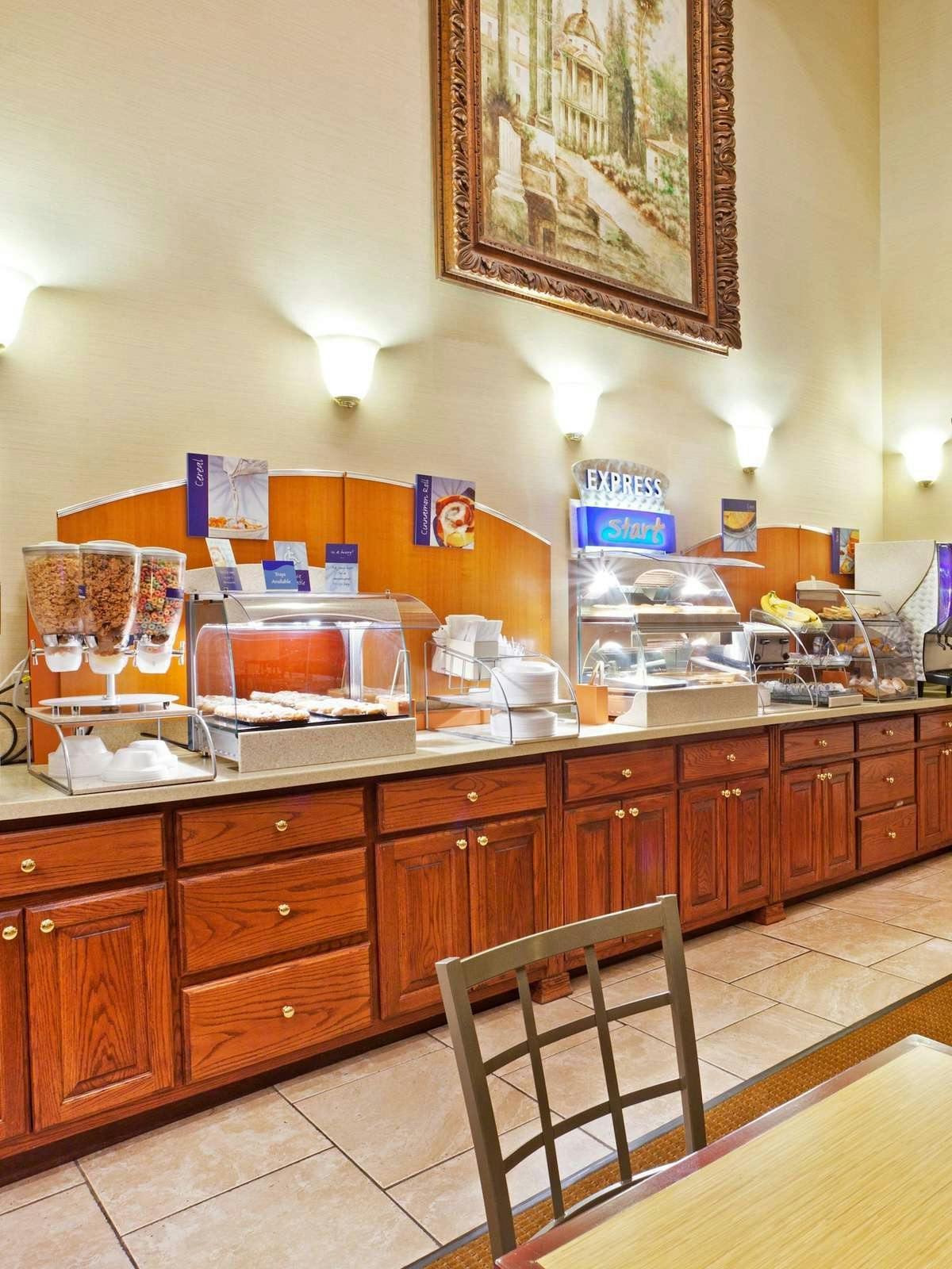 Hotel Holiday Inn Express Hotel & Suites Pikeville photo 5