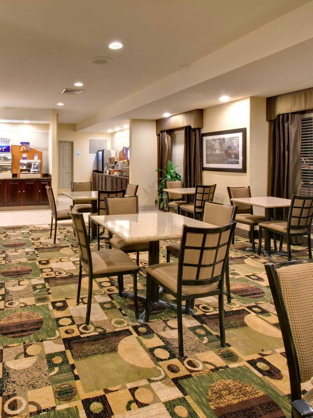 Hotel Holiday Inn Express Hotel & Suites Pleasant Prairie photo 5