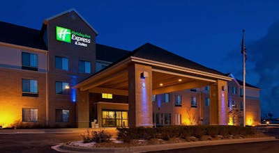 Holiday Inn Express Hotel & Suites Pleasant Prairie