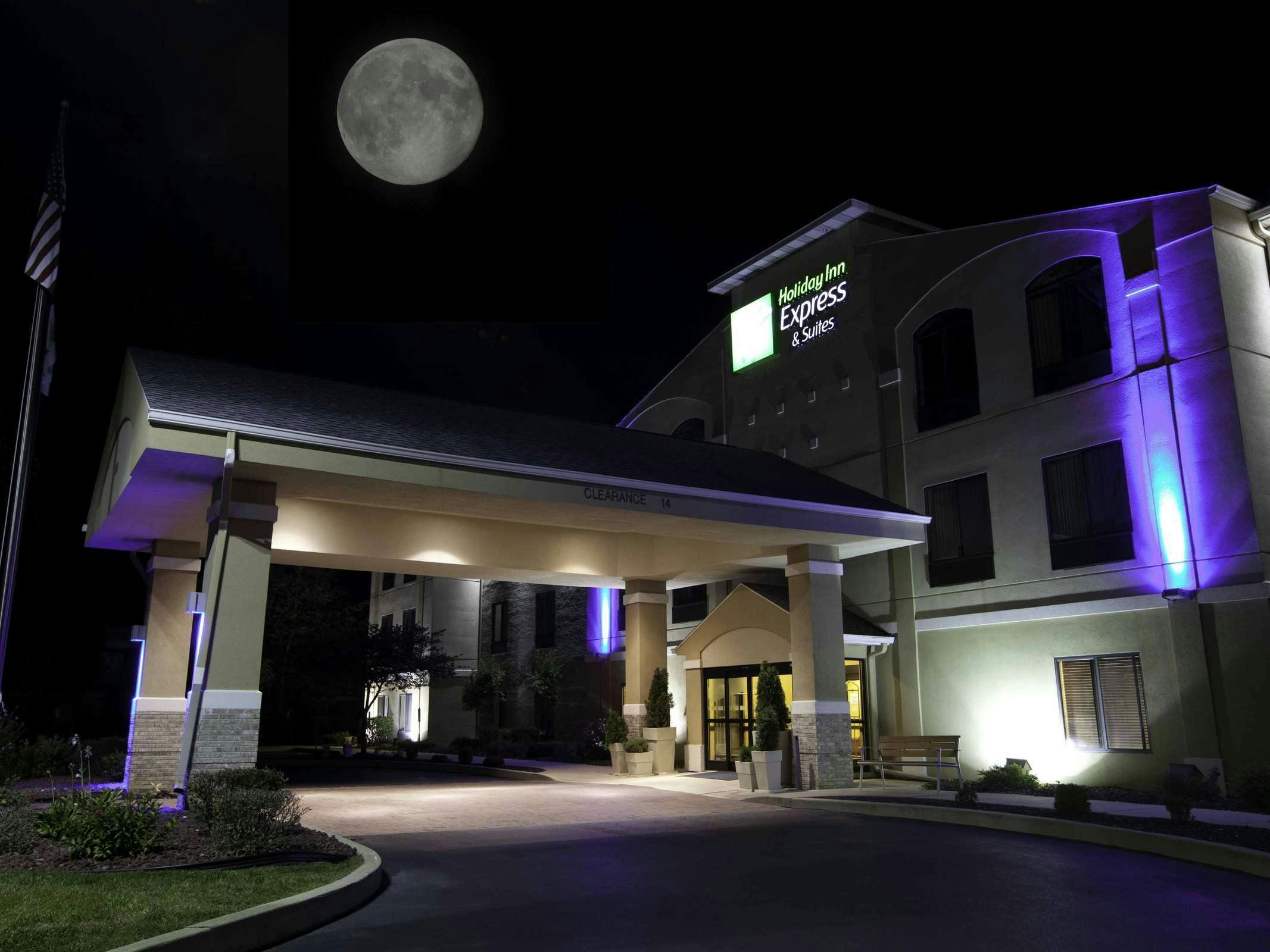 Holiday Inn Express Hotel & Suites Plymouth