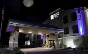 Holiday Inn Express Hotel & Suites Plymouth