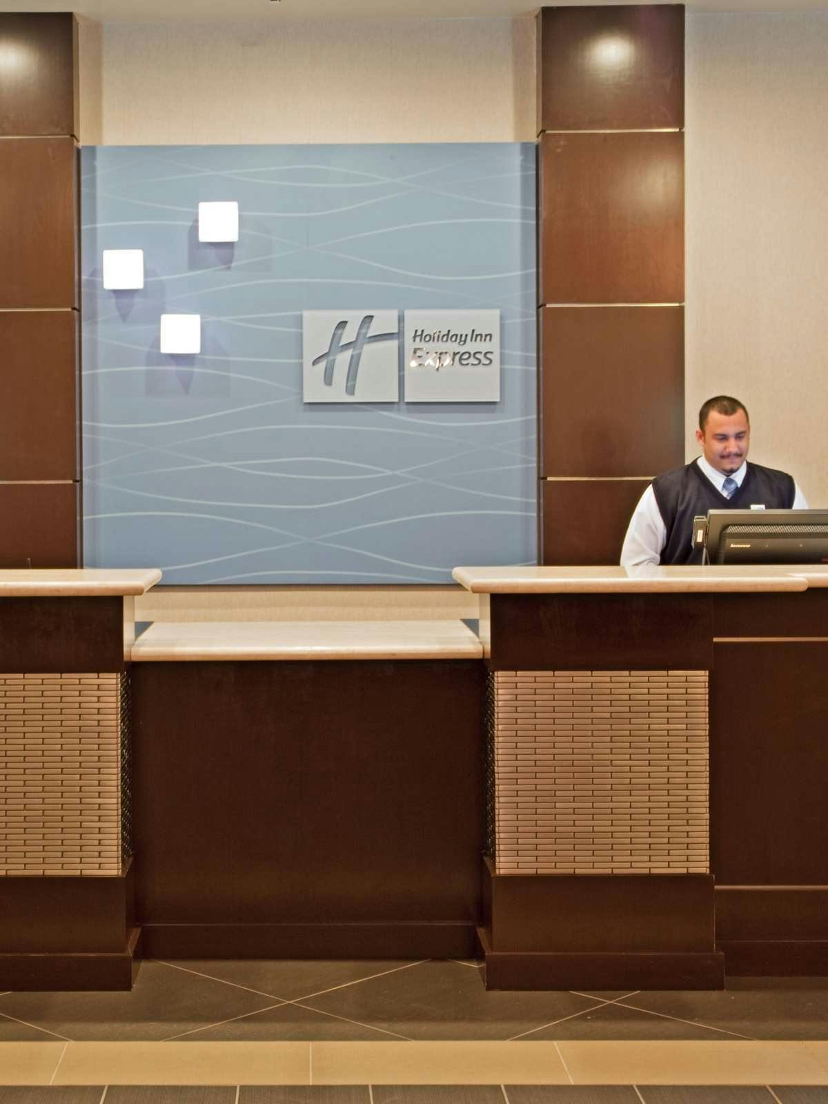 Hotel Holiday Inn Express & Suites PORT ARTHUR CENTRAL-MALL AREA photo 3