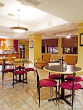 Hotel Holiday Inn Express Hotel & Suites Quincy I 10 photo 5