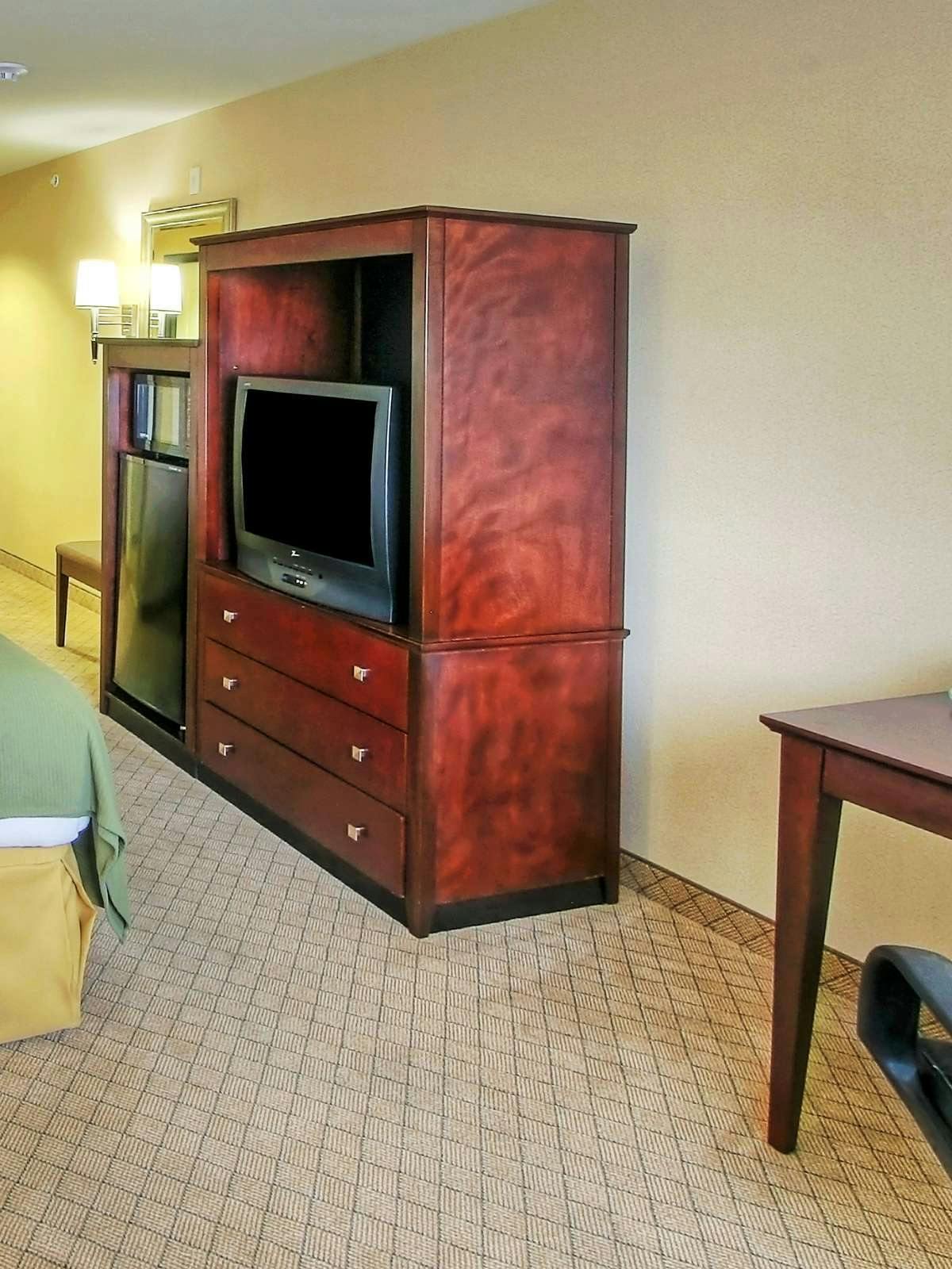 Hotel Holiday Inn Express Hotel & Suites Portales photo 2