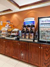 Hotel Holiday Inn Express Hotel & Suites Reidsville photo 5