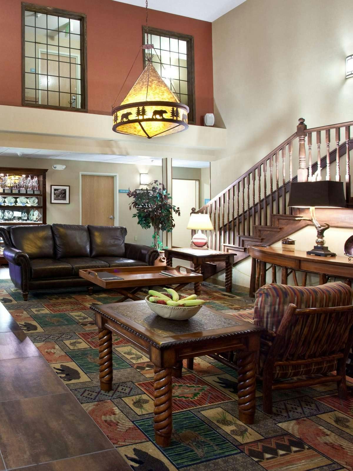 Hotel Holiday Inn Express Hotel & Suites Raton photo 3