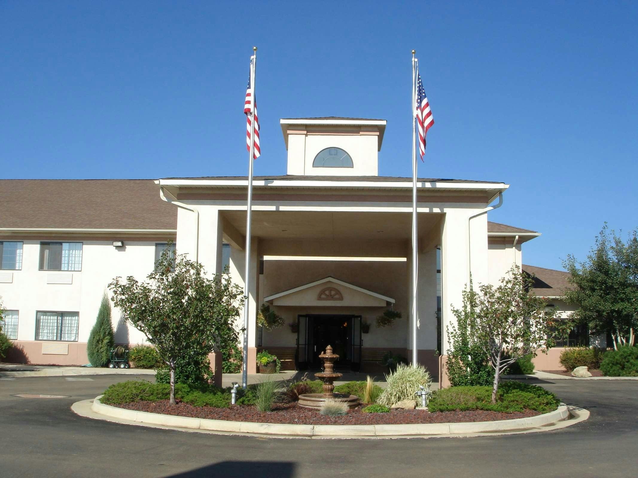 Holiday Inn Express Hotel & Suites Raton