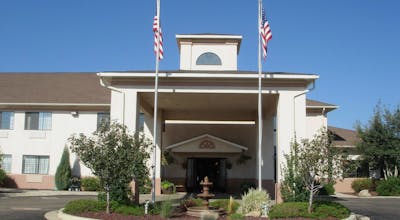 Holiday Inn Express Hotel & Suites Raton