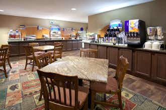 Hotel Holiday Inn Express Hotel & Suites Raton photo 5