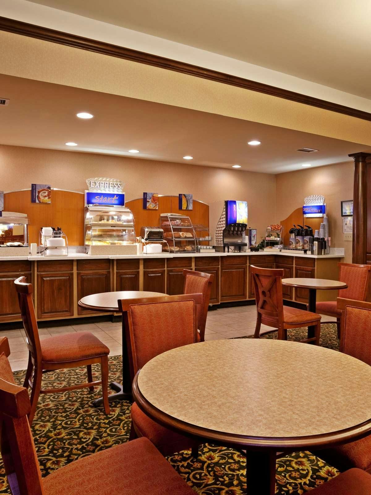 Hotel Holiday Inn Express Hotel & Suites Research Triangle Park photo 5