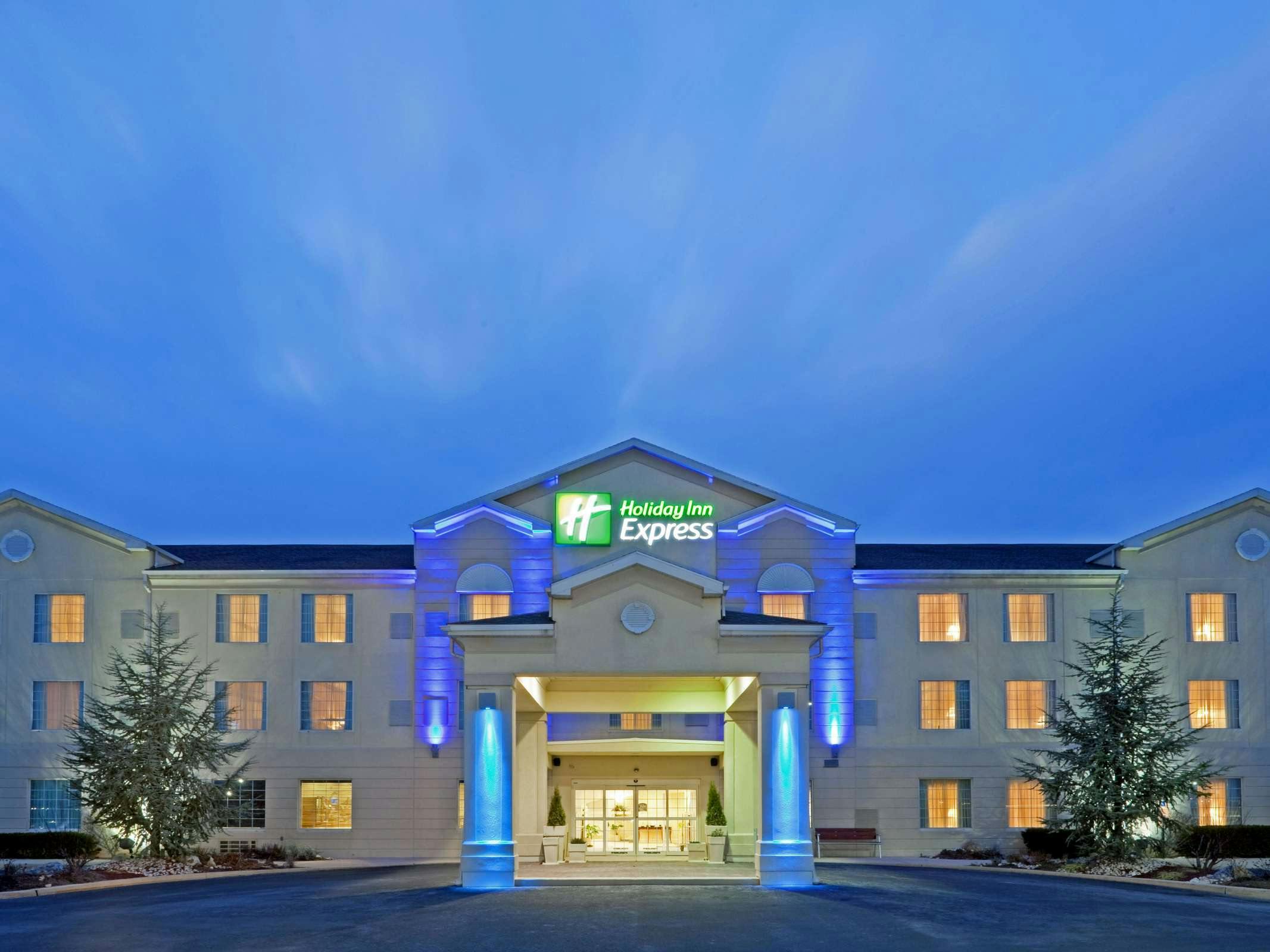 Holiday Inn Express Hotel & Suites Reading