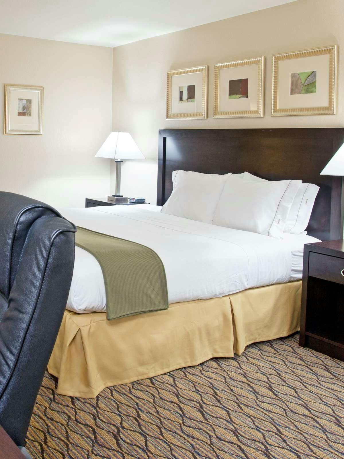 Hotel Holiday Inn Express & Suites Columbus East - Reynoldsburg photo 1