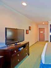Hotel Holiday Inn Express Hotel & Suites Puyallup photo 2