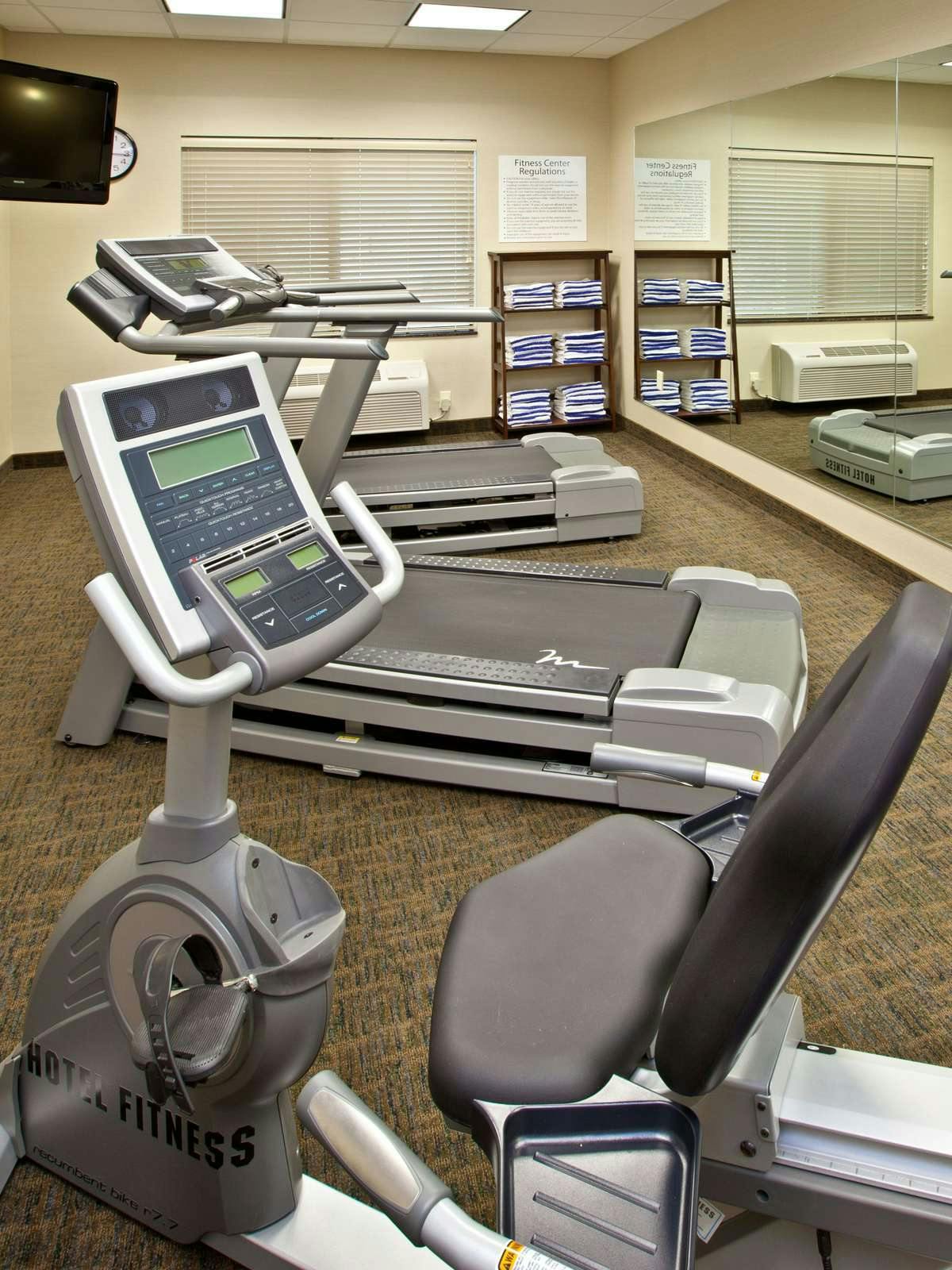 Hotel Holiday Inn Express Hotel & Suites Ripley photo 5