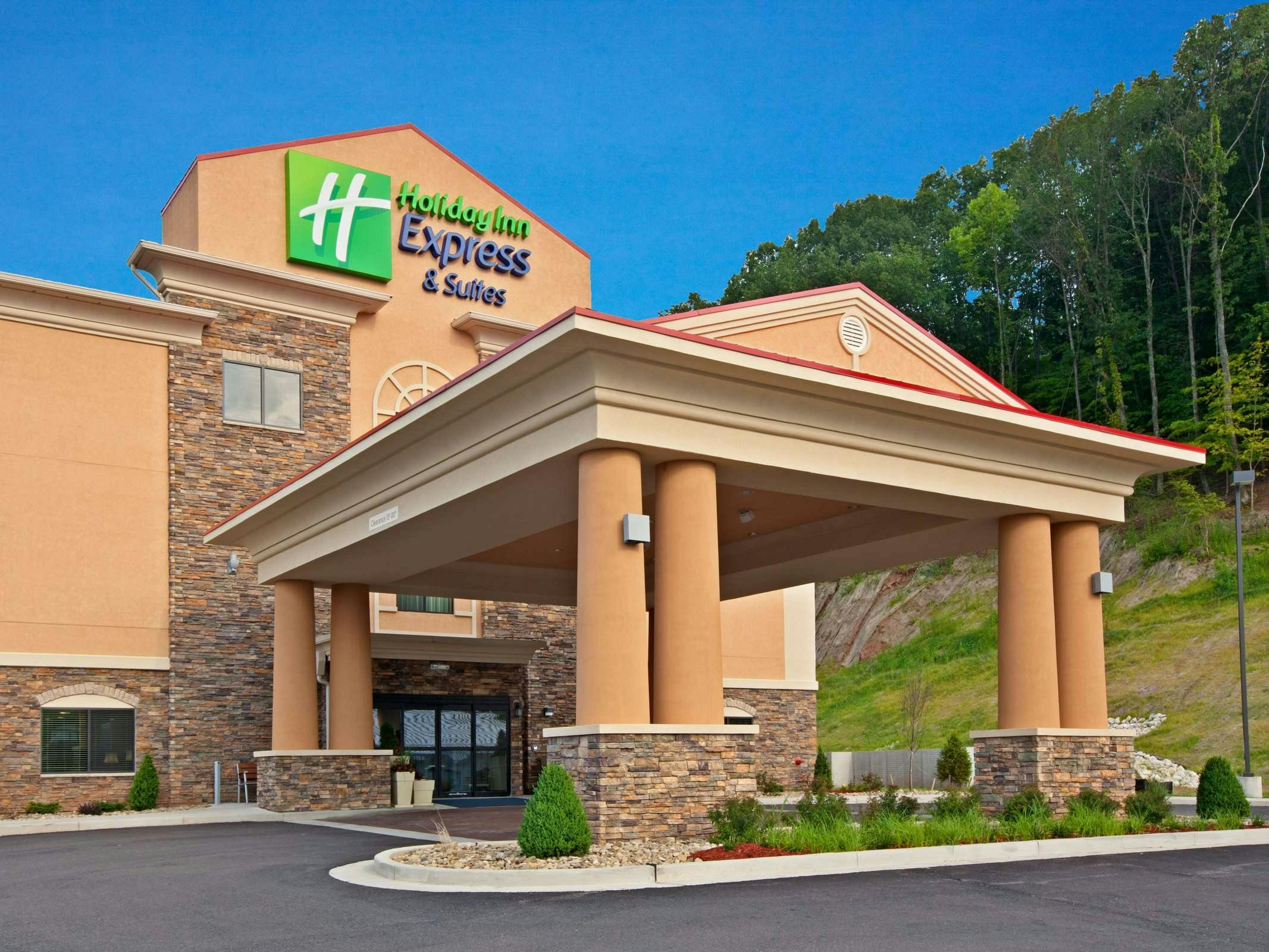 Holiday Inn Express Hotel & Suites Ripley