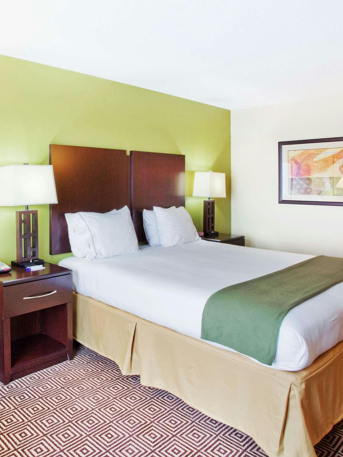 Hotel Holiday Inn Express Hotel & Suites Rome East photo 1