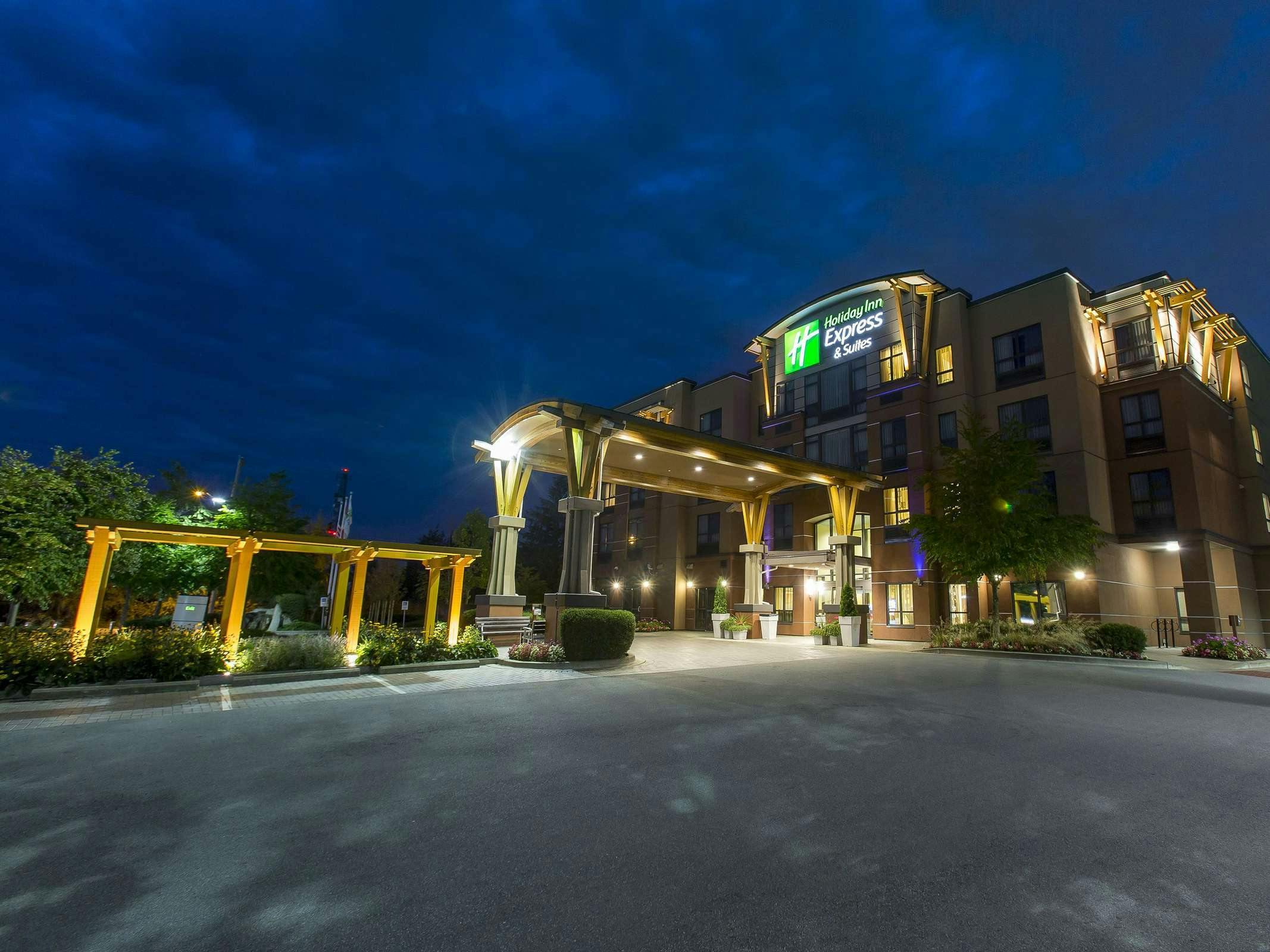 Holiday Inn Express Hotel & Suites Riverport Richmond
