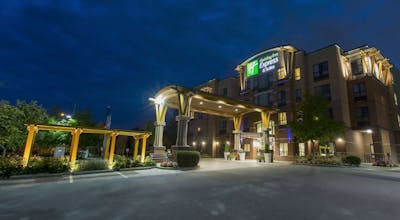 Holiday Inn Express Hotel & Suites Riverport Richmond