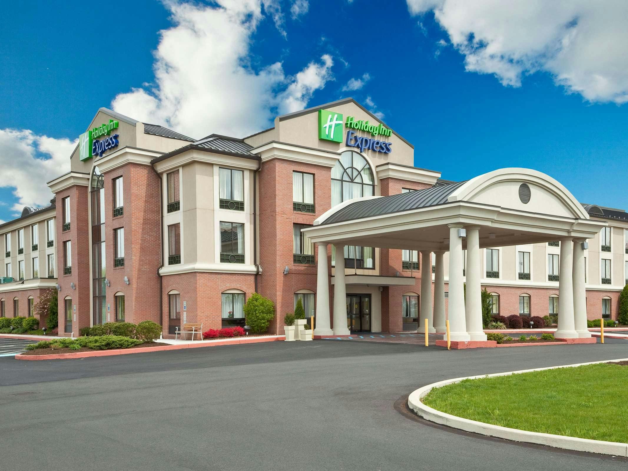 Holiday Inn Express Hotel & Suites Quakertown