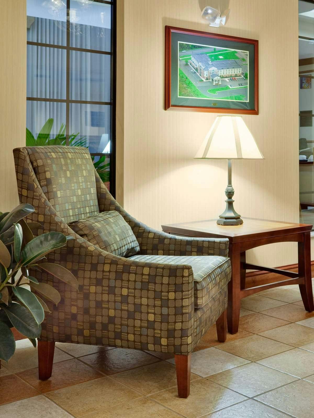 Hotel Holiday Inn Express Hotel & Suites Quakertown photo 3