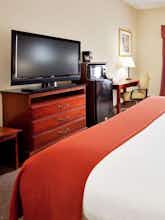 Hotel Holiday Inn Express Hotel & Suites Quakertown photo 2