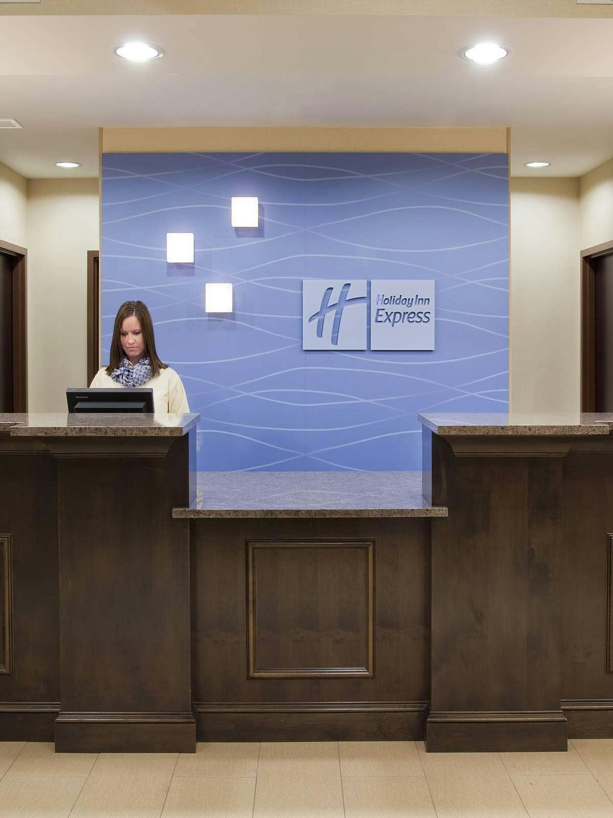 Hotel Holiday Inn Express Hotel & Suites Richfield photo 4