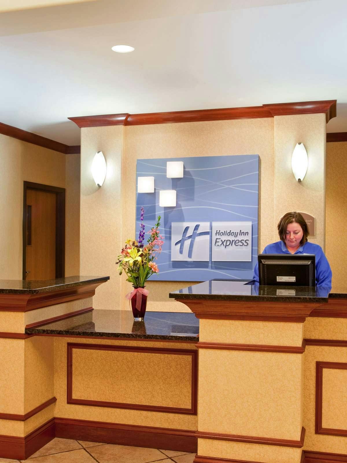 Hotel Holiday Inn Express Hotel & Suites Rockford Loves Park photo 4