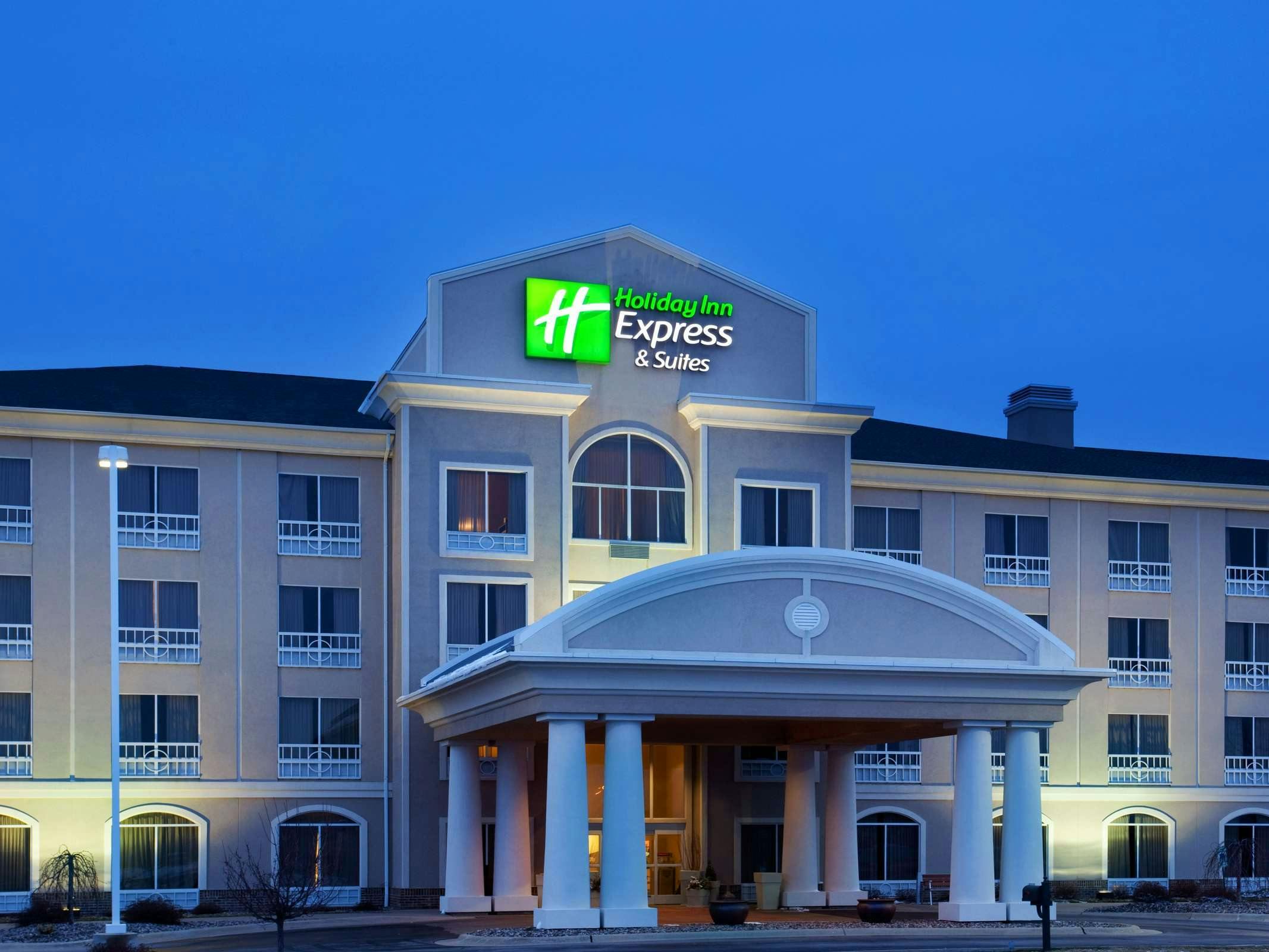 Holiday Inn Express Hotel & Suites Rockford Loves Park