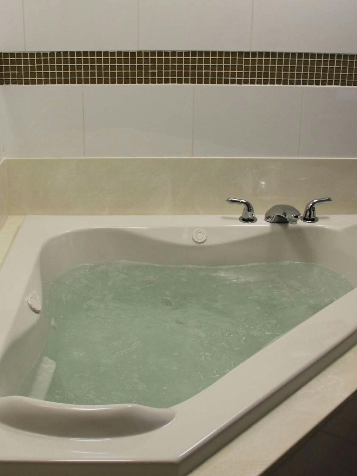 Hotel Holiday Inn Express Hotel & Suites Richmond photo 5