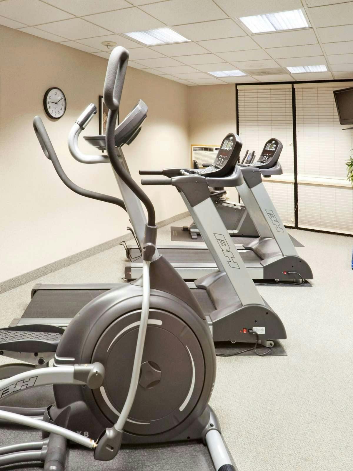 Hotel Holiday Inn Express Hotel & Suites Round Rock photo 5