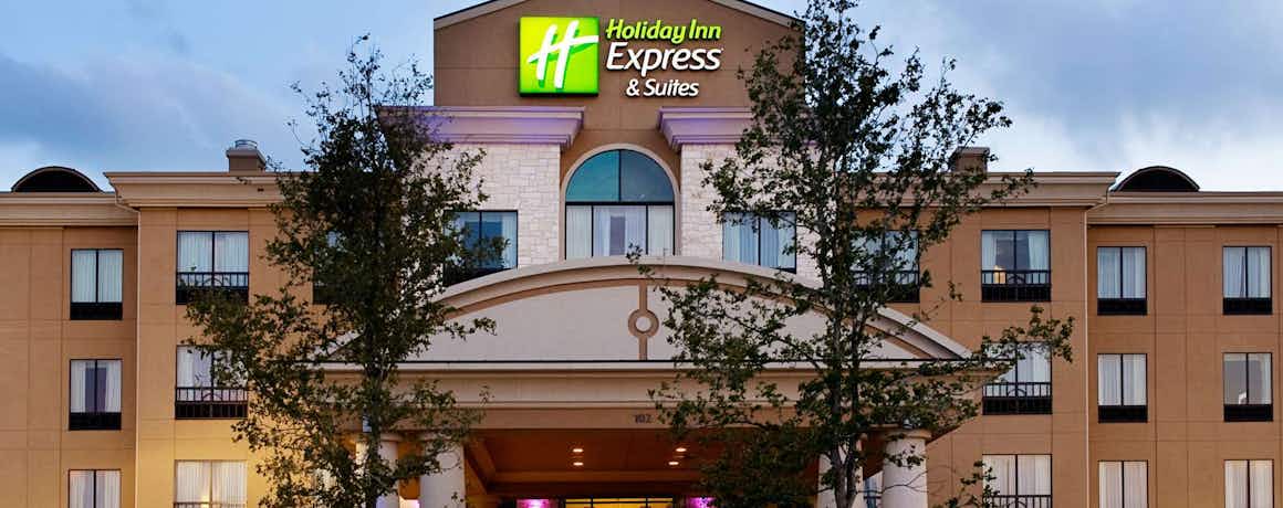 Holiday Inn Express Hotel & Suites San Antonio NW