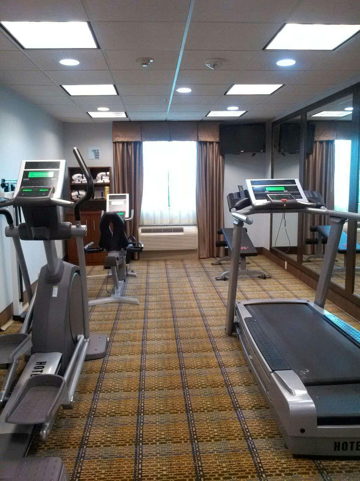 Hotel Holiday Inn Express Hotel & Suites San Antonio NW Seaworld photo 3