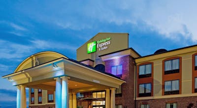 Holiday Inn Express Hotel & Suites Salem