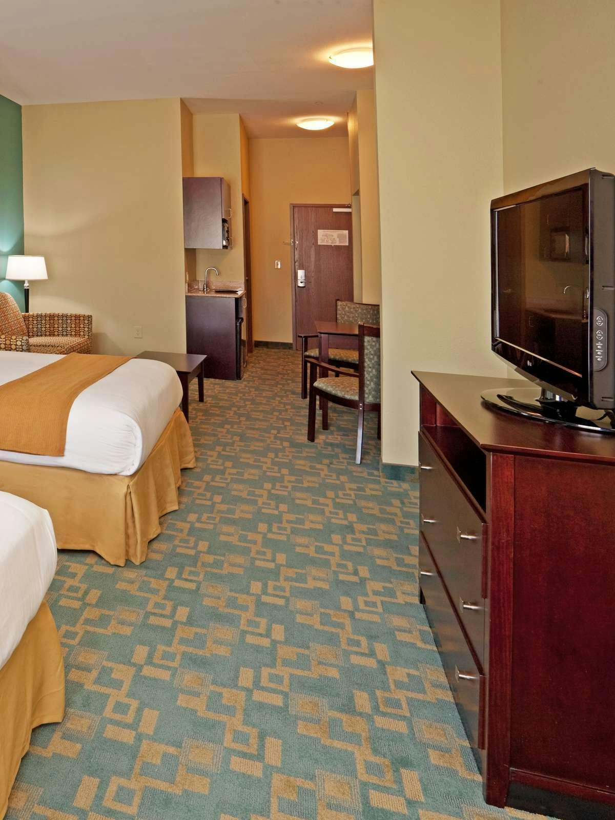 Hotel Holiday Inn Express Hotel & Suites Salem photo 2