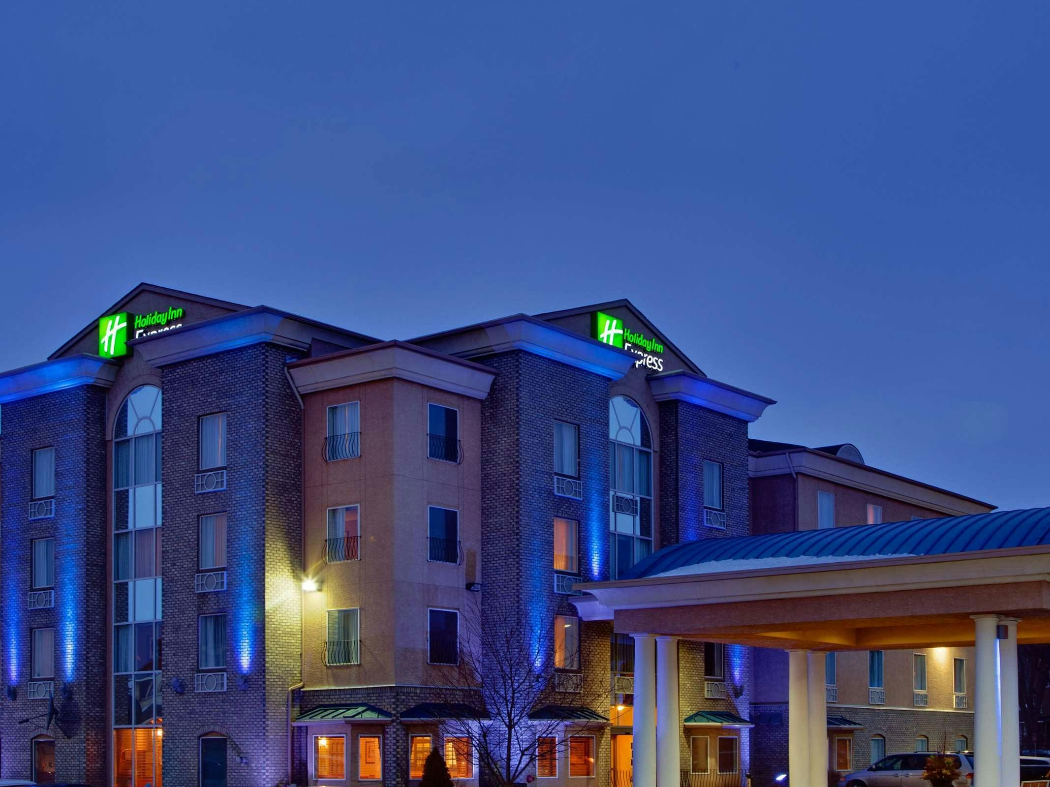 Holiday Inn Express Hotel & Suites Saskatoon