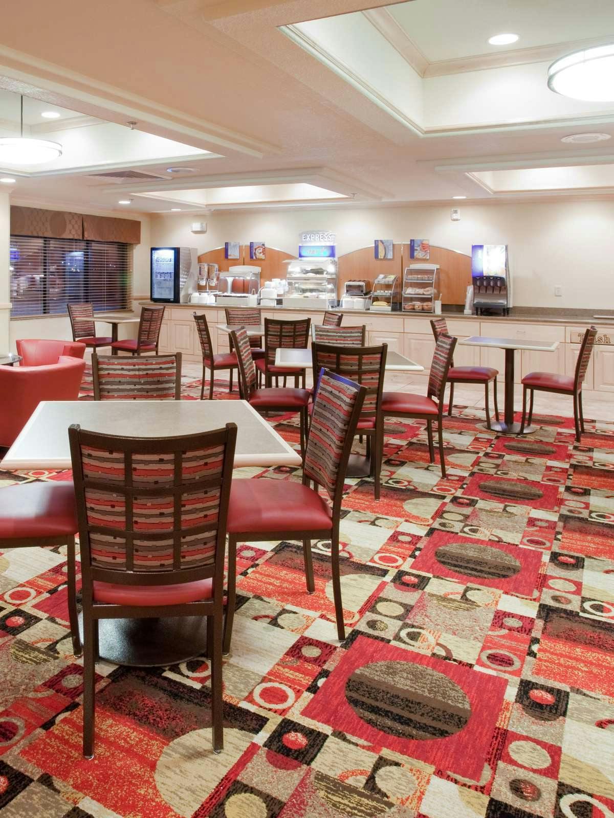 Hotel Holiday Inn Express Hotel & Suites Salt Lake City West Valley photo 5