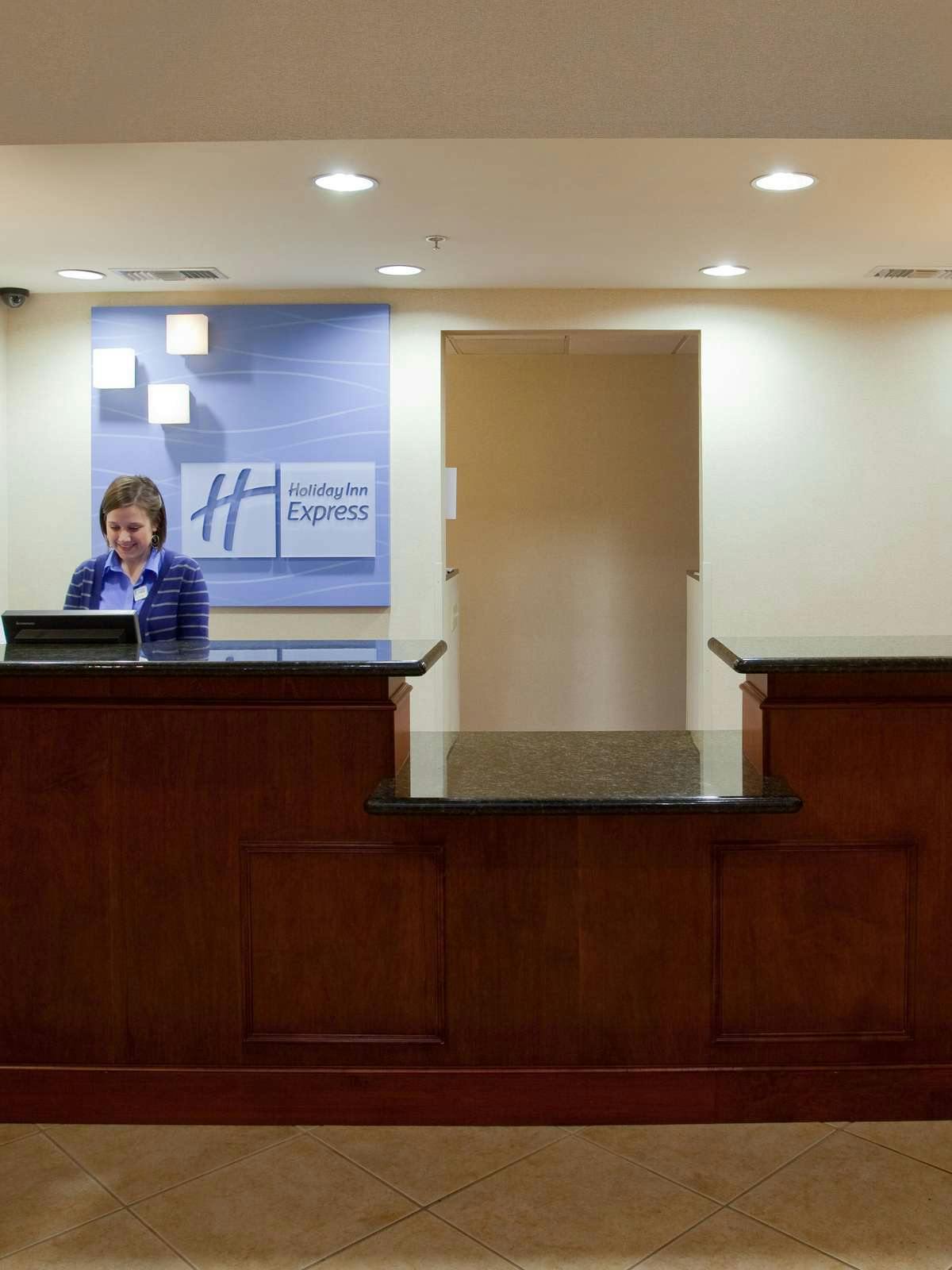 Hotel Holiday Inn Express Hotel & Suites San Dimas photo 4