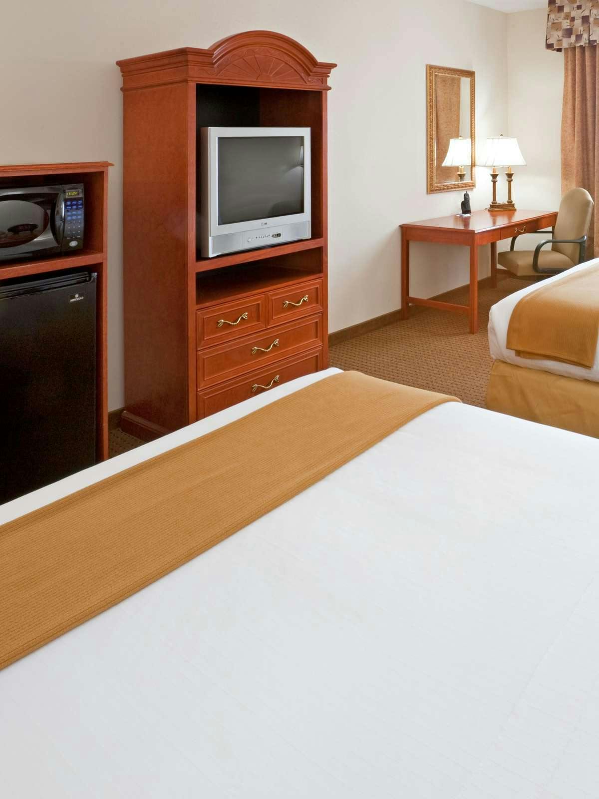 Hotel Holiday Inn Express Hotel & Suites San Angelo photo 2