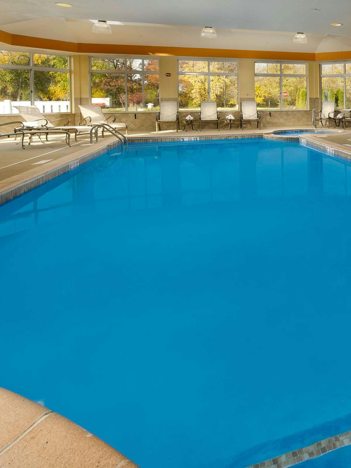 Hotel Holiday Inn Express Hotel & Suites Schererville photo 5