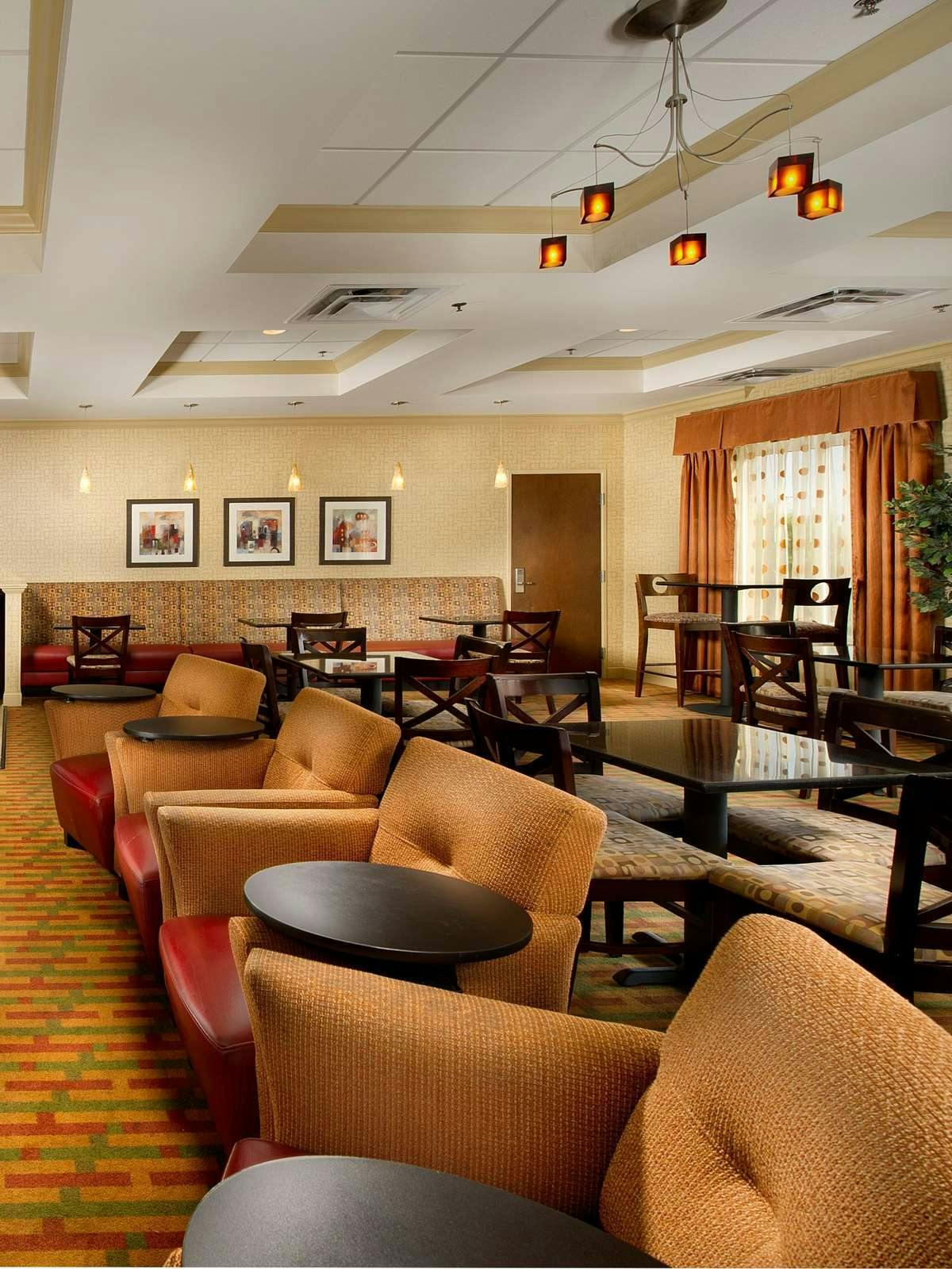 Hotel Holiday Inn Express Hotel & Suites Schererville photo 3