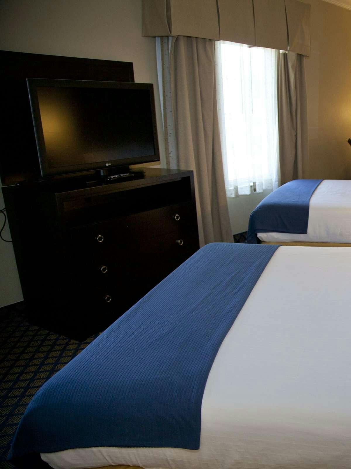 Hotel Holiday Inn Express Hotel & Suites San Pablo photo 3
