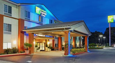 Holiday Inn Express Hotel & Suites San Pablo