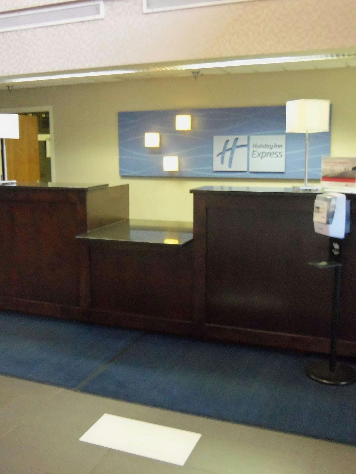 Hotel Holiday Inn Express Hotel & Suites Sanford photo 4