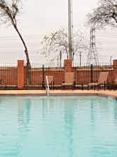 Hotel Holiday Inn Express Hotel & Suites San Antonio South photo 3