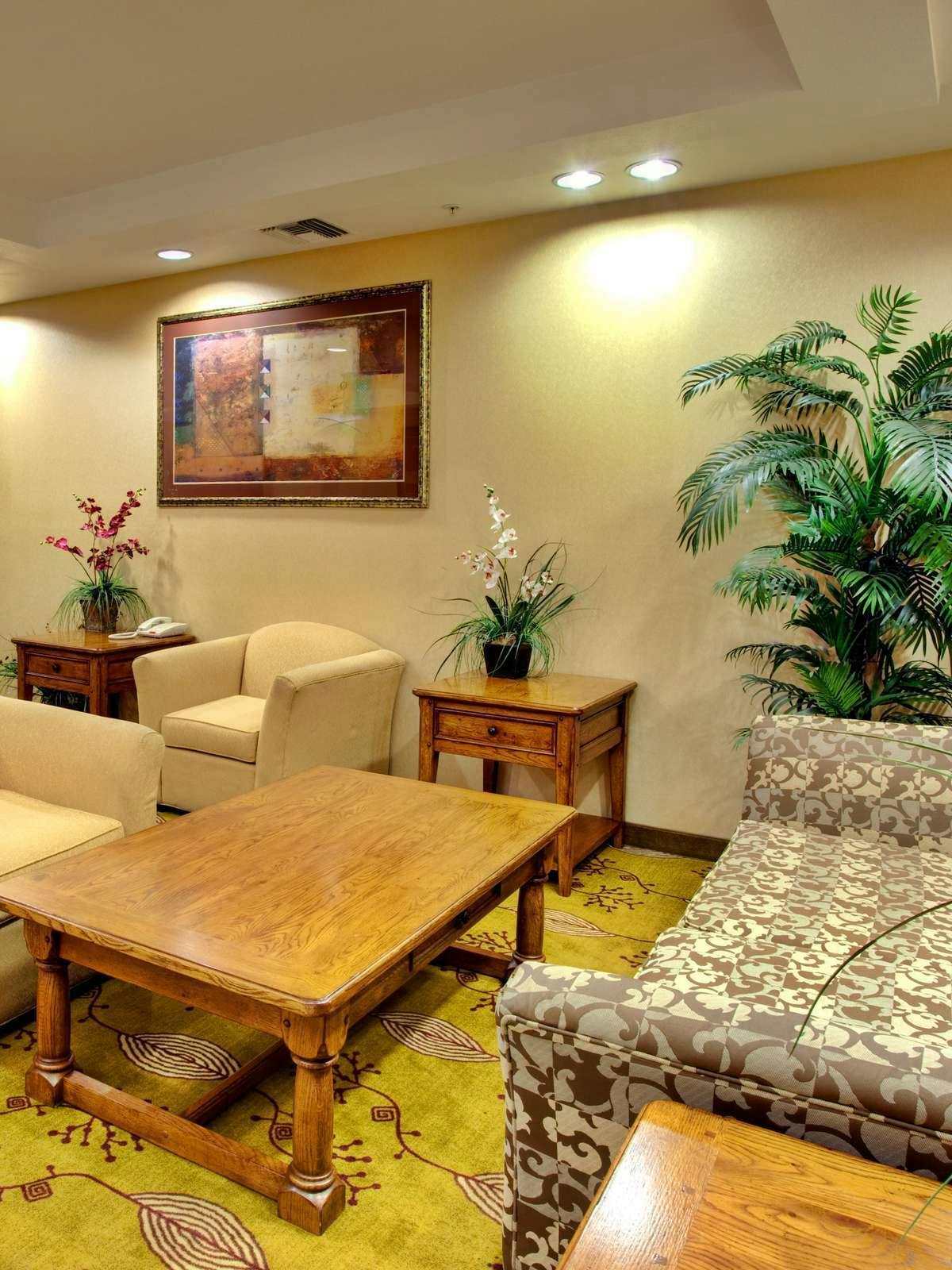 Hotel Holiday Inn Express Hotel & Suites San Diego Otay Mesa photo 3