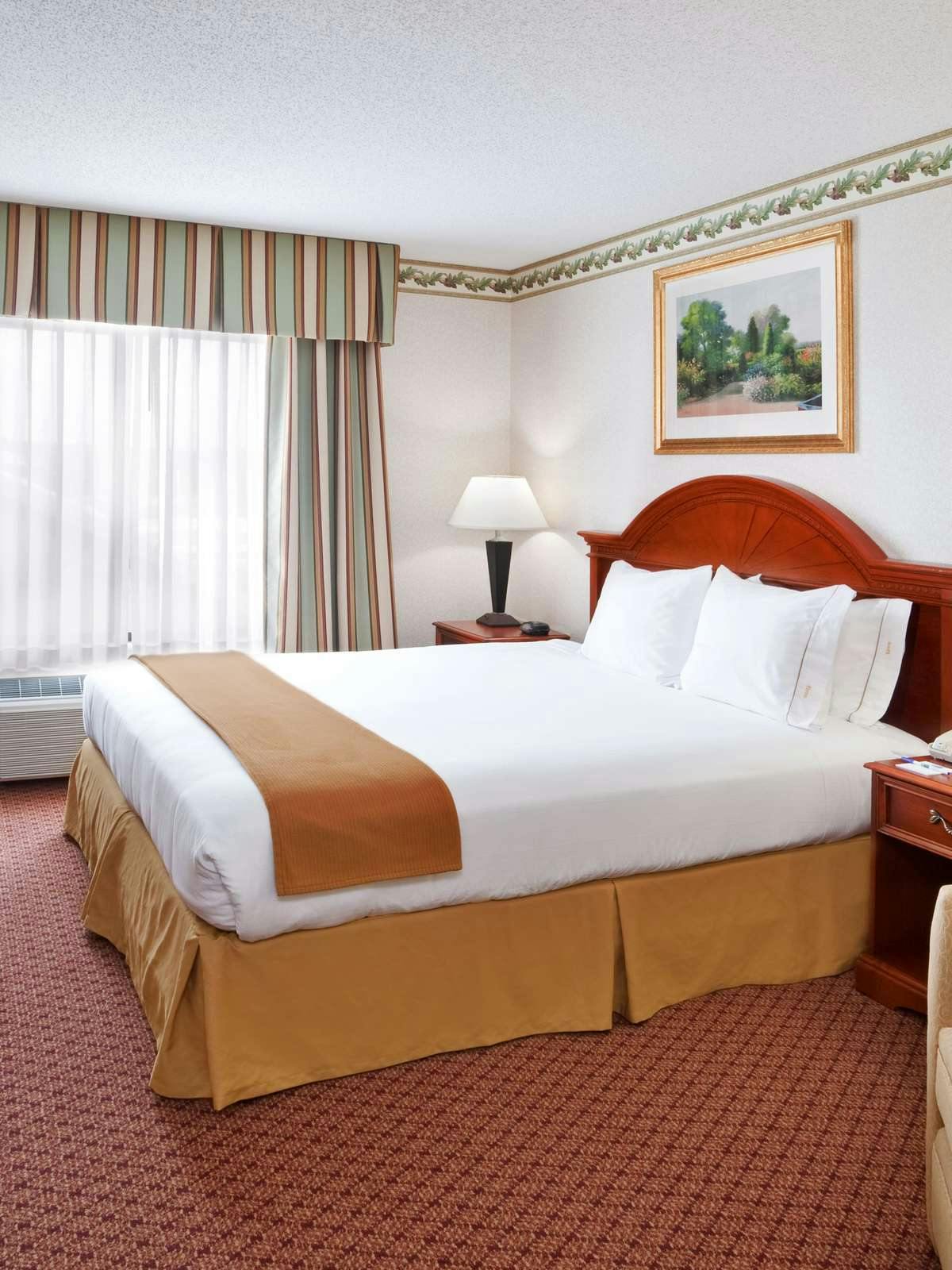 Hotel Holiday Inn Express Hotel & Suites Sharon Hermitage photo 1