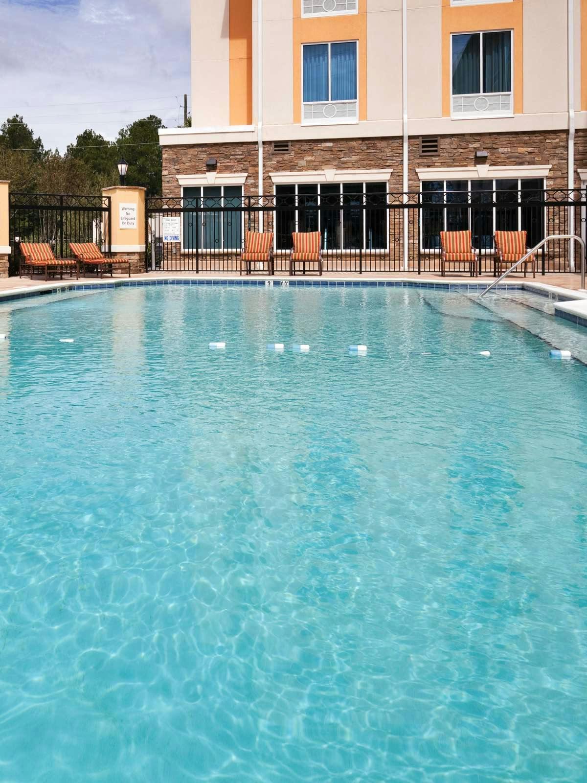 Hotel Holiday Inn Express Hotel & Suites Saraland photo 5