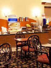 Hotel Holiday Inn Express Hotel & Suites Scott photo 5